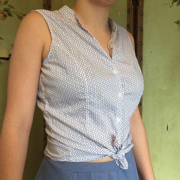 Tops - H&M floral shirt